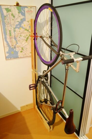 【DIY】自転車の室内保管を考える＆スタンドを自作する